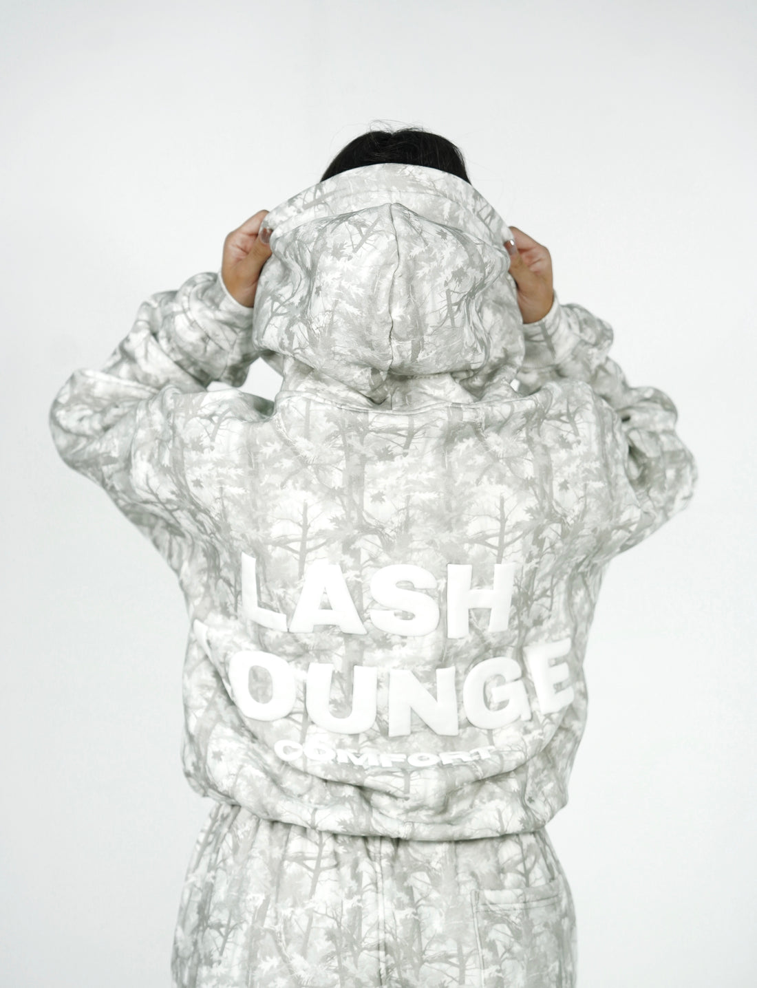 Oat camo lash lounge zip